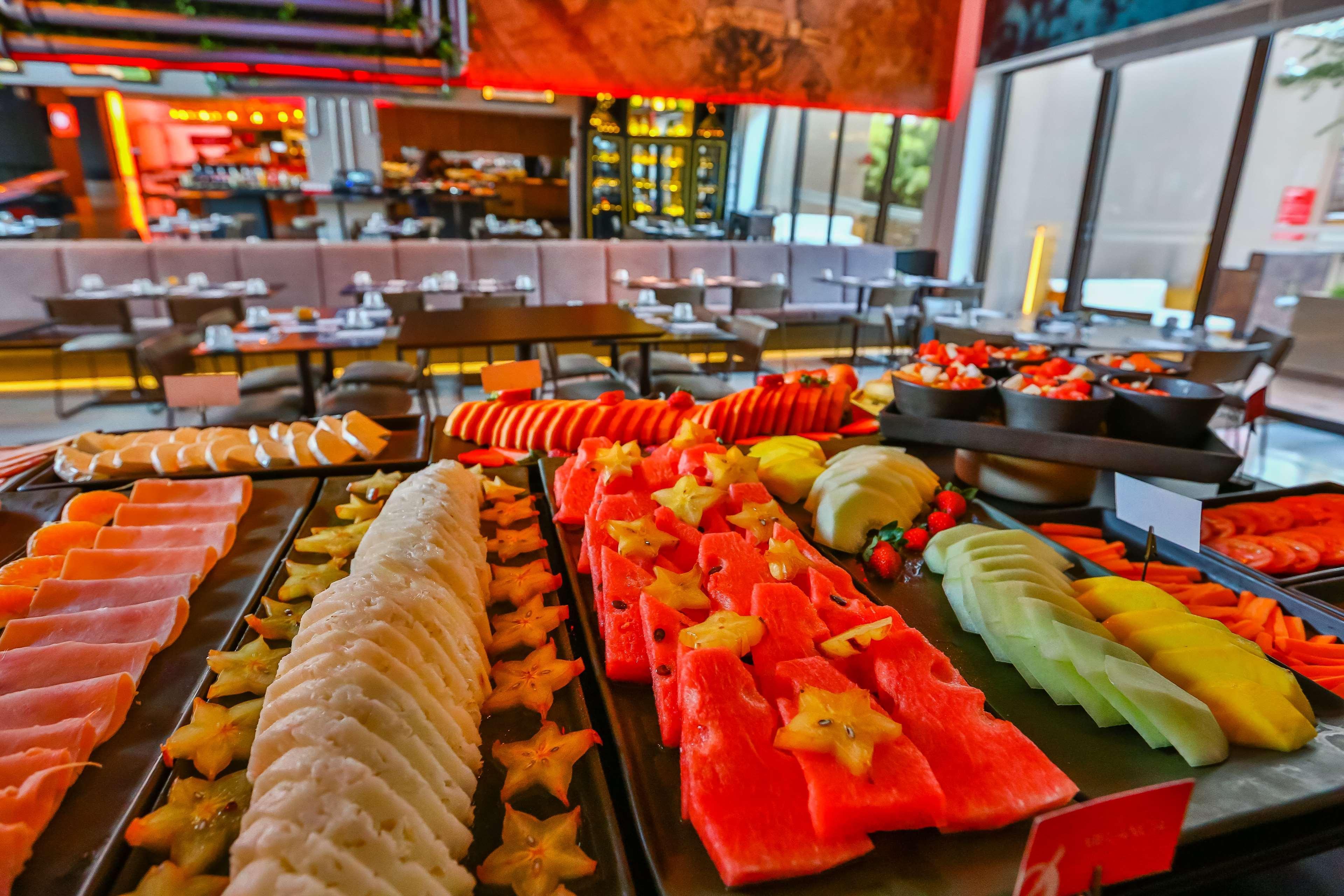 Radisson Red Campinas Hotel