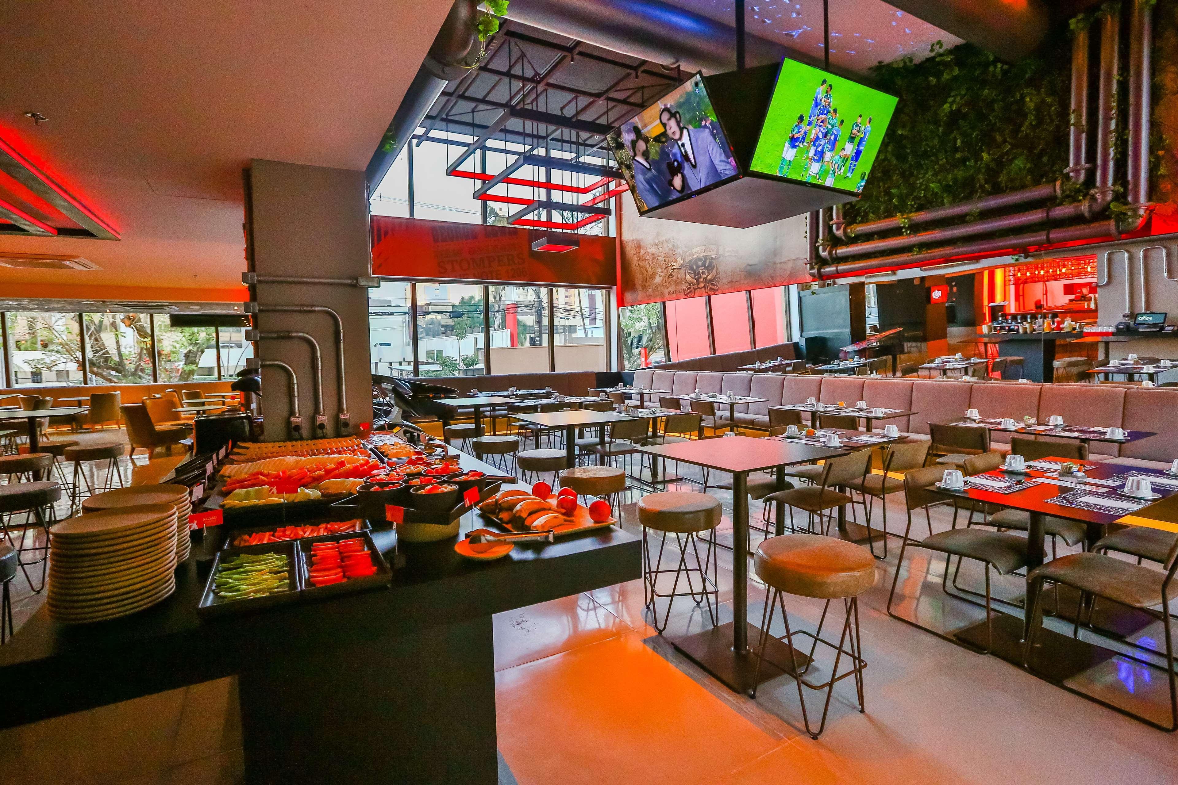 Radisson Red Campinas Hotel